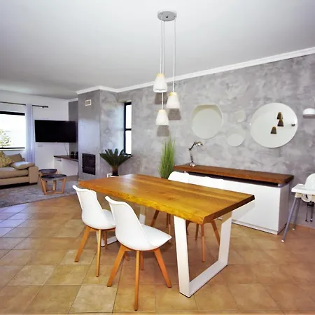 Penthouse Lounge Beach *